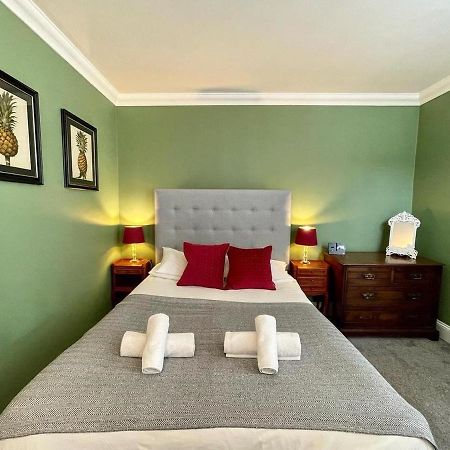 Regency Apartment - Marine Square By Crown Gardens Holiday Homes Brighton ภายนอก รูปภาพ