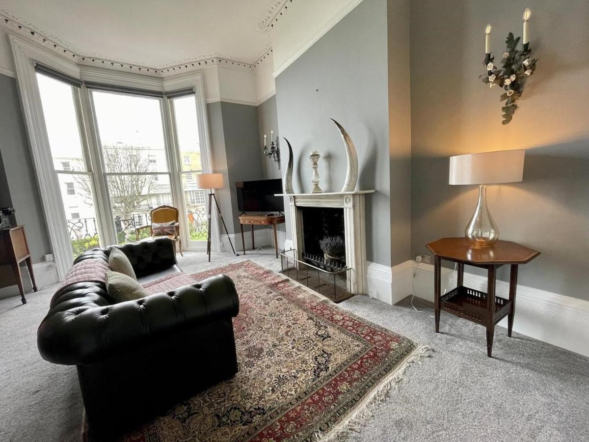 Regency Apartment - Marine Square By Crown Gardens Holiday Homes Brighton ภายนอก รูปภาพ